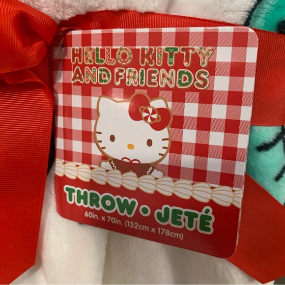 New Hello Kitty Christmas Wreath & Tree Dress Plush 60" x 70" Throw Blanket - Picture 8 of 9